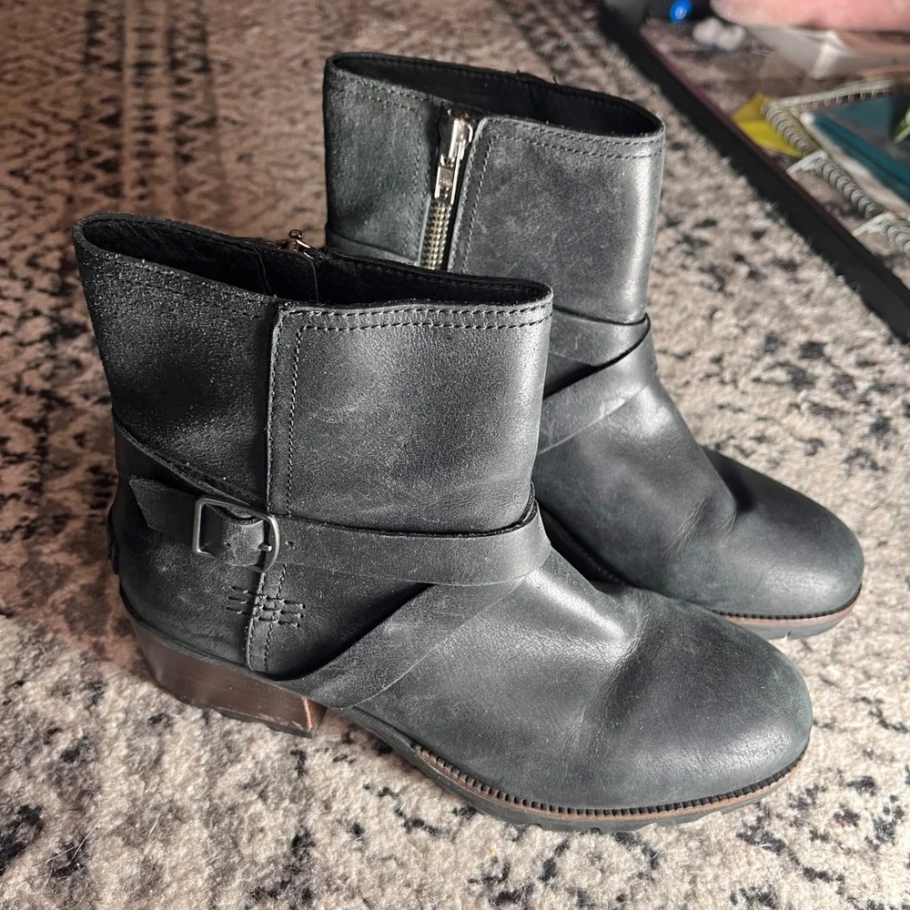 Sorel cate buckle
